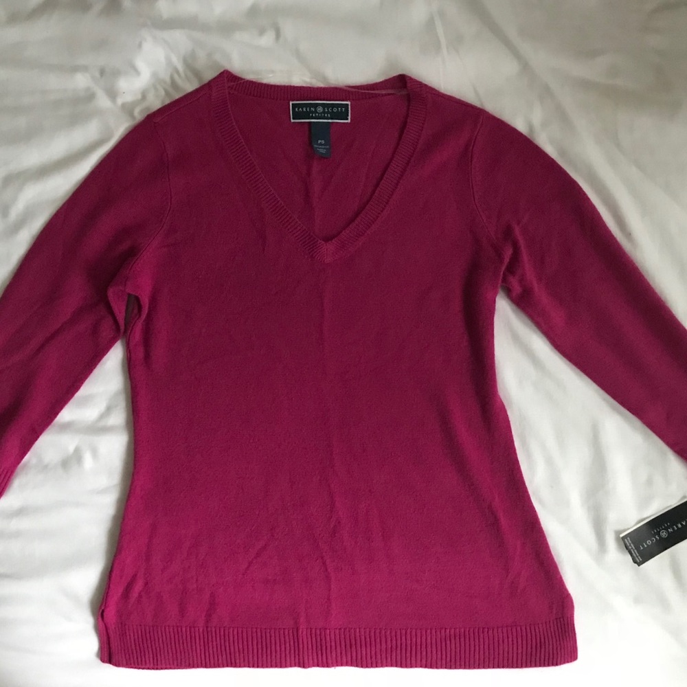 Acrylic magenta sweater❤️